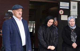 В двух школах Гергебильского района открыли мемориальные доски погибшим участникам СВО