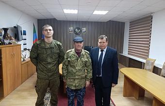 Кизлярцы вступают в ряды добровольцев и отправляются в зону СВО