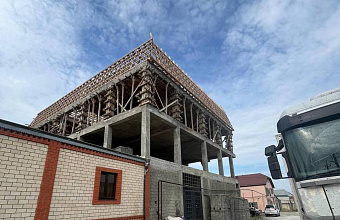 В пригороде Махачкалы недостроенный каркас трехэтажного дома признали незаконным