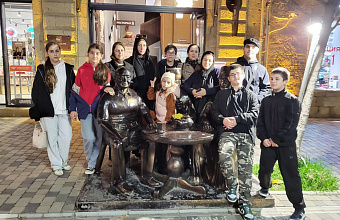 Администрация города Махачкалы организовала экскурсию в Дербент для детей участников СВО