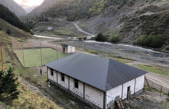 В горах Дагестана по проекту «Местные инициативы» ремонтируется сельский спортзал