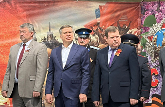 Евгений Дружинин принял участие в Параде Победы в Кизляре