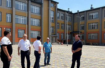 Глава Хасавюртовского района проверил готовность новой школы в Шагаде