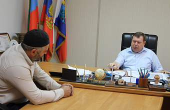 Мэр Кизляра продолжает встречи с представителями мусульманского сообщества