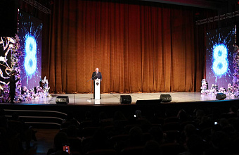 В Махачкале прошел праздничный концерт, приуроченный к Международному женскому дню