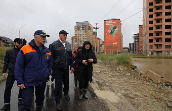 Спецтехника привлечена для откачивания воды с подстанции «Приморская» и прилегающих территорий в Махачкале