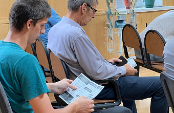 В Кизилюртовском районе 13 безработных проинформированы о возможностях военной службы по контракту