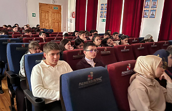 Фильм «Сильные духом» показали активу Дахадаевского района