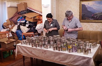 Семья Ильясовых из Дагестана уже год делает окопные свечи для военнослужащих СВО