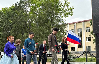 Участники конкурса «Лидеры России» провели акцию ко Дню Победы в Дагестане