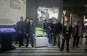 Студенты Автомобильно-дорожного колледжа посетили мультимедийную выставку о Великой Отечественной войне