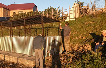 Председатель СПК «Бускринский» построил площадку для сбора ТКО в родном селе