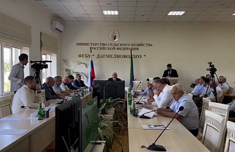 Абдулмуслим Абдулмуслимов прибыл в Управление Дагмелиоводхоза в Махачкале