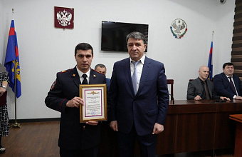 Джамбулат Салавов поздравил сотрудников полиции с профессиональным праздником