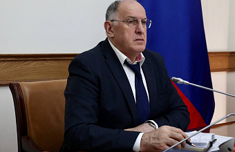 Абдулмуслим Абдулмуслимов попросил мэров городов объяснить причины вырубки деревьев на городских локациях