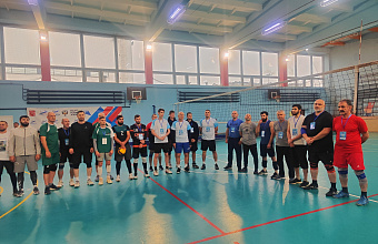 Представительство Дагестана в Санкт-Петербурге провело традиционный волейбольный турнир