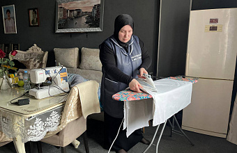 Соцработники Махачкалы помогают ветеранам Великой Отечественной войны подготовиться ко Дню Победы