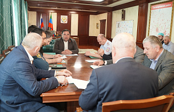 Вопросы безопасности в период майских праздников обсудили в Хасавюртовском районе