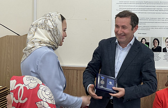 «За самоотверженность и профессионализм»: профсоюз наградил медиков Дагестана