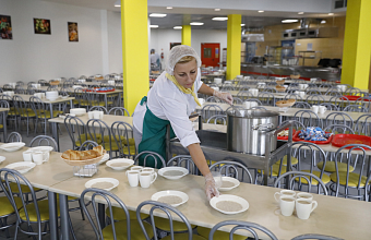 В Госдуму внесли законопроект о бесплатном двухразовом питании школьников