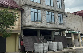 В Махачкале снесут незаконно построенный трехэтажный дом