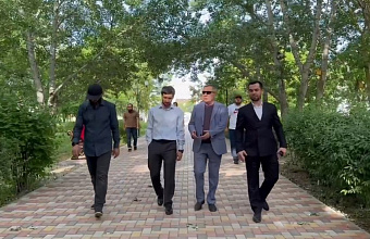 Сеидахмед Мамадов проинспектировал ход реконструкции центральной площади Южно-Сухокумска