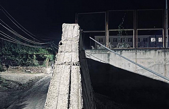 В Дагестане мальчик получил серьезную травму после падения с 7-метровой стены