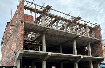 В Махачкале на земле ИЖС самовольно построили многоэтажный дом – мэрия города