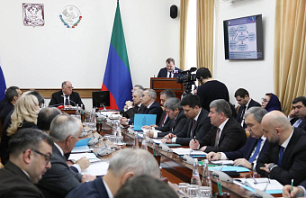 Минздрав Дагестана доложил о ходе исполнения поручения по корректировке работы женских консультаций и роддомов