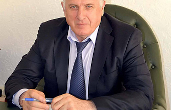 Премьер-министр Дагестана поздравил православных христиан с Рождеством