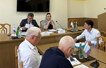 В Махачкале обсудили ключевые направления работы по поддержке медицинских работников