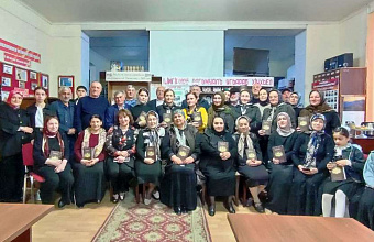 В Гунибском районе презентовали книгу стихов поэта и журналиста Омаржана Гаджиалиева