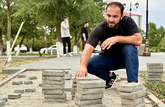 В Южно-Сухокумске продолжается благоустройство территорий ко Дню города