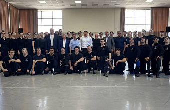 Абдулмуслим Абдулмуслимов посетил Дом танца «Лезгинка»