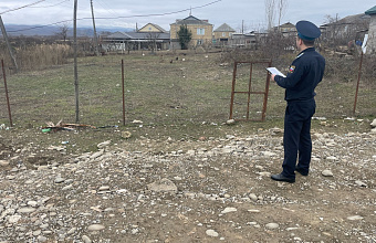 Нерадивый отец из Дагестана выплатил алименты, чтобы не лишиться земельного участка