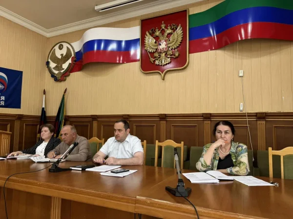 Ход подготовки к пляжному сезону обсудили в Каякентском районе