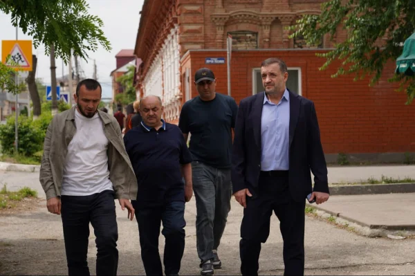 Глава Хасавюрта проинспектировал ход работ на объектах благоустройства
