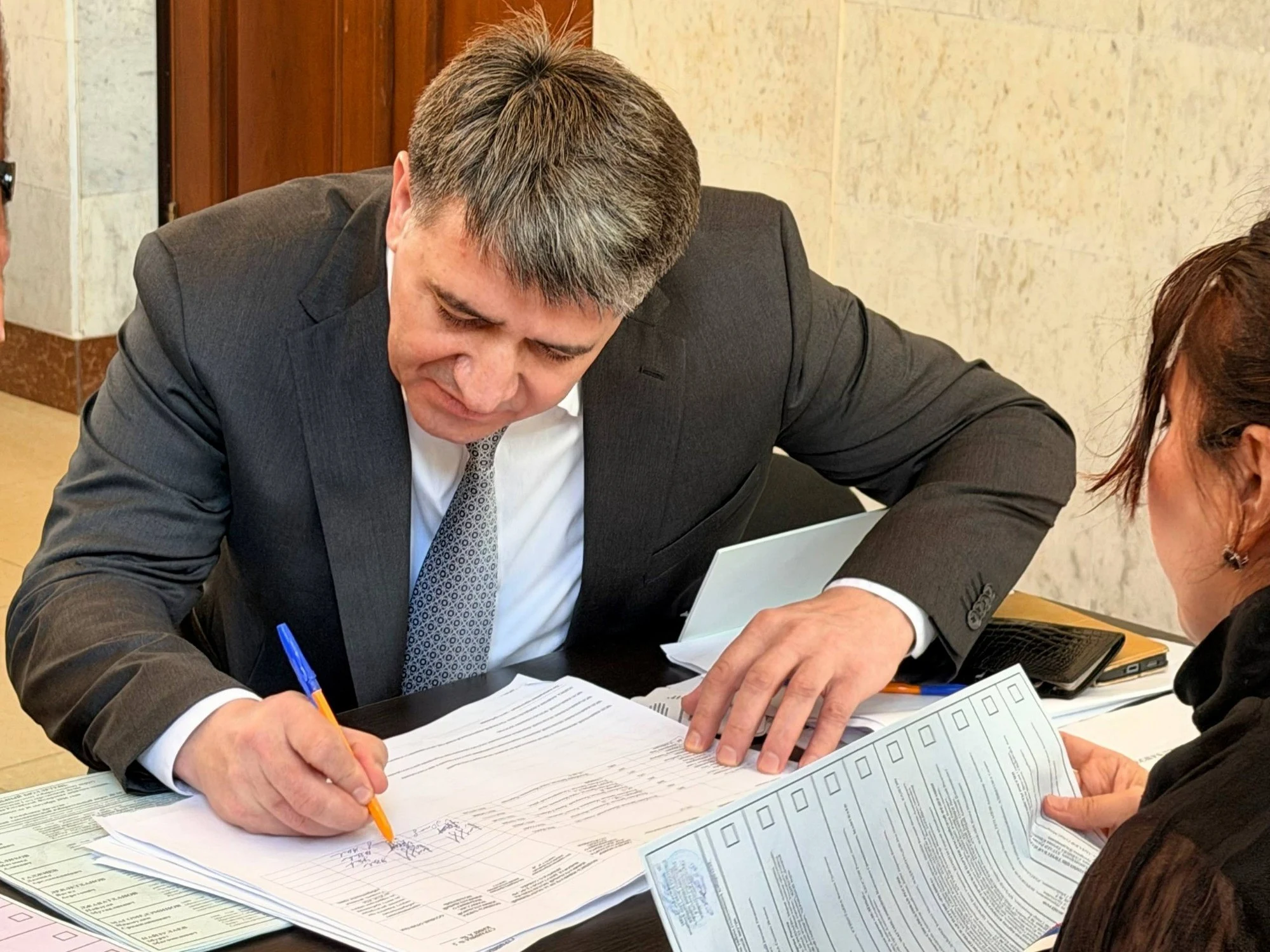 Глава Махачкалы проголосовал на парламентских выборах