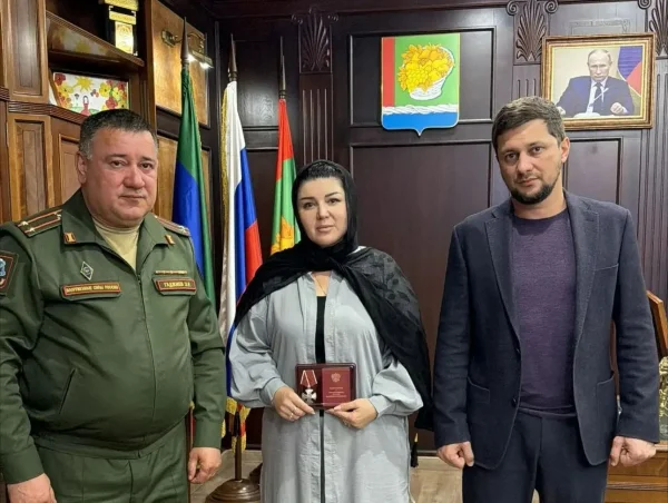 В Магарамкентском районе родным военнослужащих передали государственные и ведомственные награды