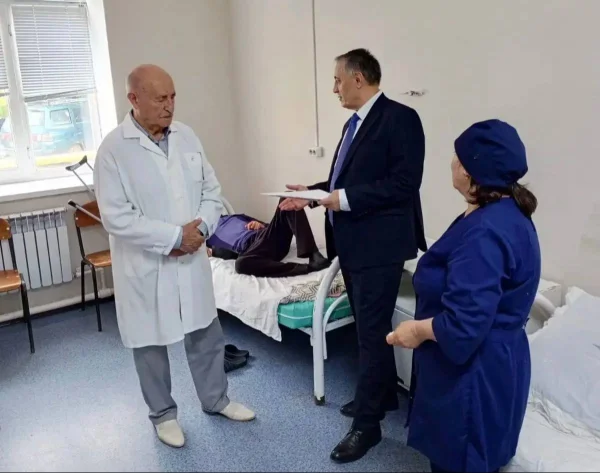 Абдурахман Махмудов проверил качество оказания медпомощи в Акушинском районе