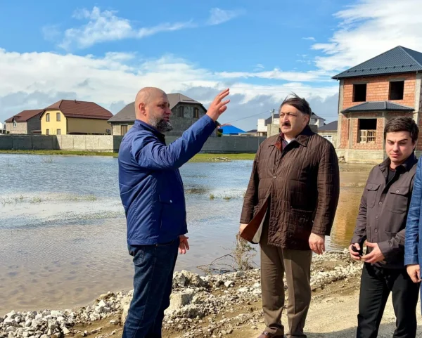 Джамаладин Гасанов проинспектировал пострадавшие от паводков поселки под Махачкалой