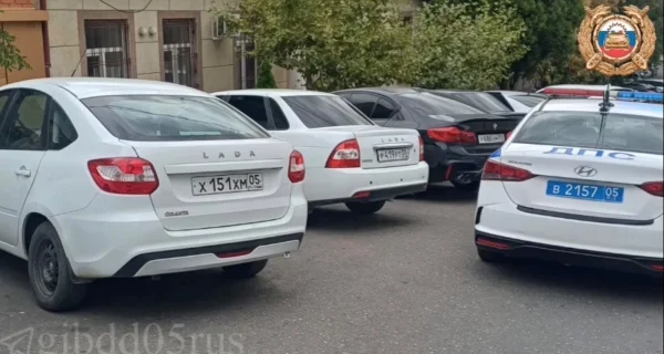 В Дагестане задержали два автомобиля, находившихся в розыске