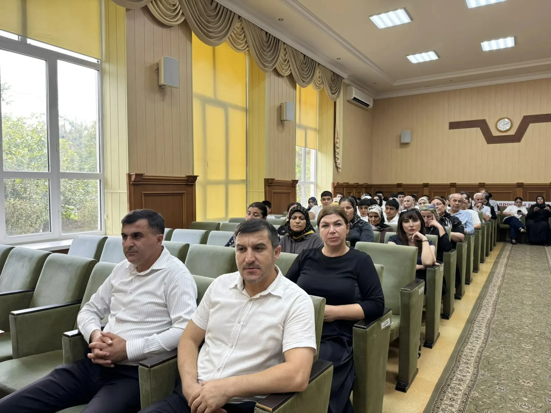 Школьникам Каякентского района рассказали об аспектах цифровой безопасности