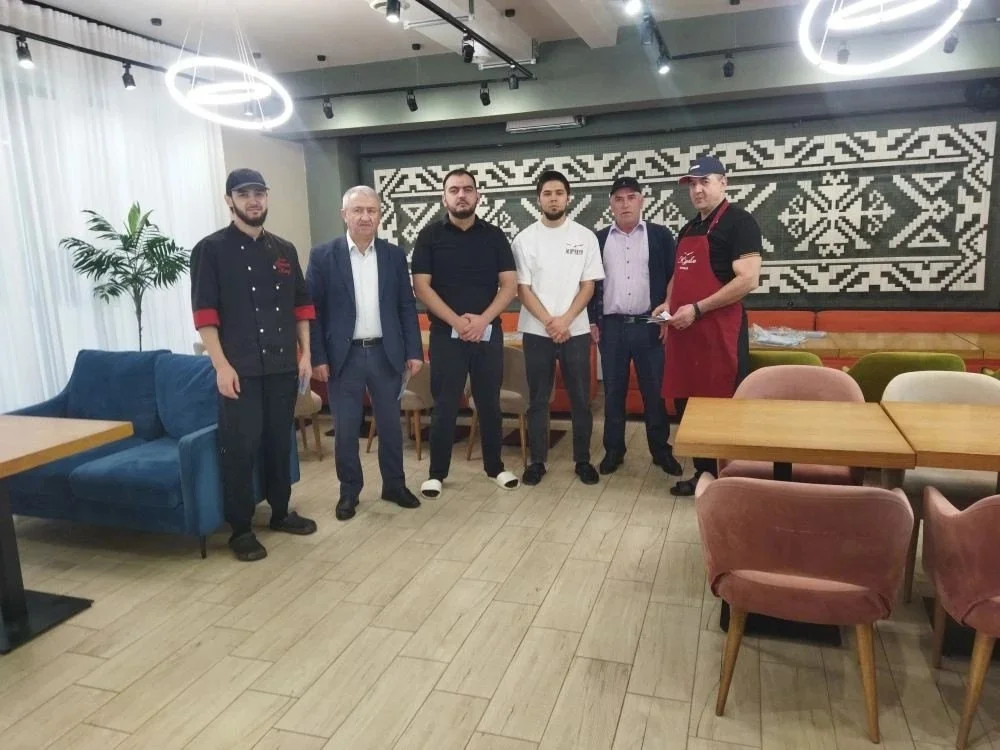 Около 50 иностранных граждан в Дагестане ознакомили с правилами пребывания в России