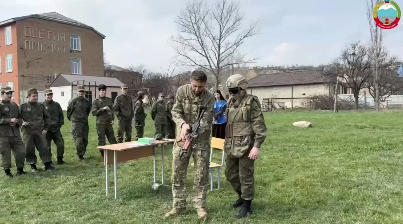 В Буйнакском районе состоялся муниципальный этап военно-спортивной игры «Зарница 2.0»