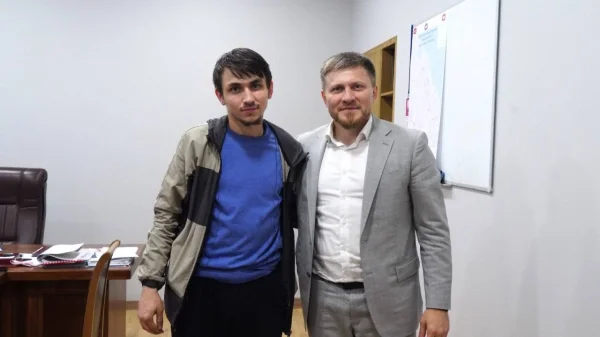 В Махачкале сироте из интерната «Забота» помогли с жильем и работой