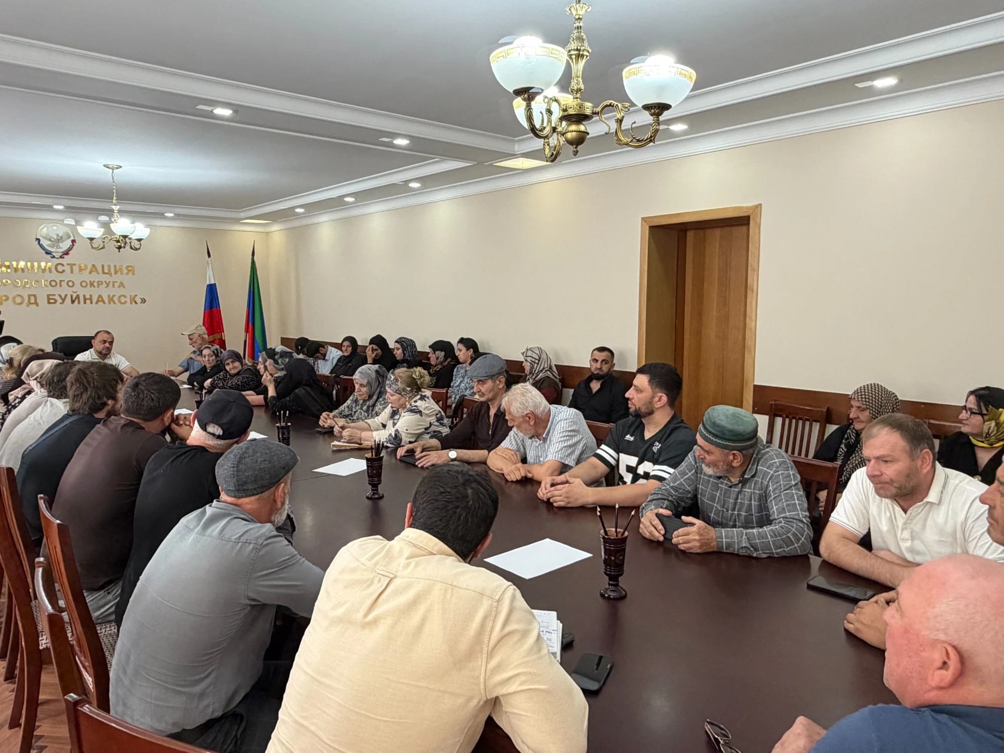 В Буйнакске из оползневых зон оперативно переселят 30 семей, чьи дома пострадали от паводков