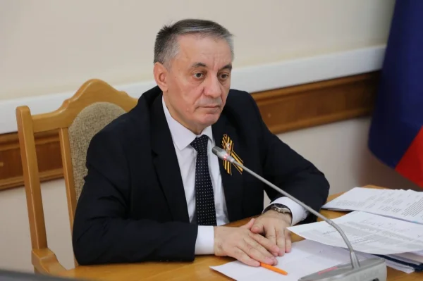 Абдурахман Махмудов провел совещание по вопросу организации выплат гражданам, пострадавшим от ЧС