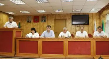 В Кизлярском районе обсудили вопросы АПК и безопасности граждан на водных объектах
