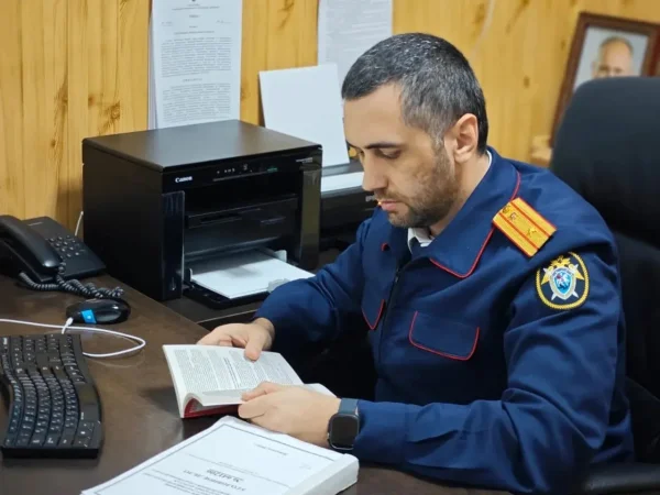 В Буйнакске мужчина в ходе конфликта ранил подростка ножом